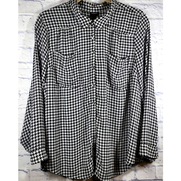 TORRID Houndstooth Pattern Blouse Shirt Long Sleeves Plus Size 5 Buttons Up Top - Picture 1 of 10